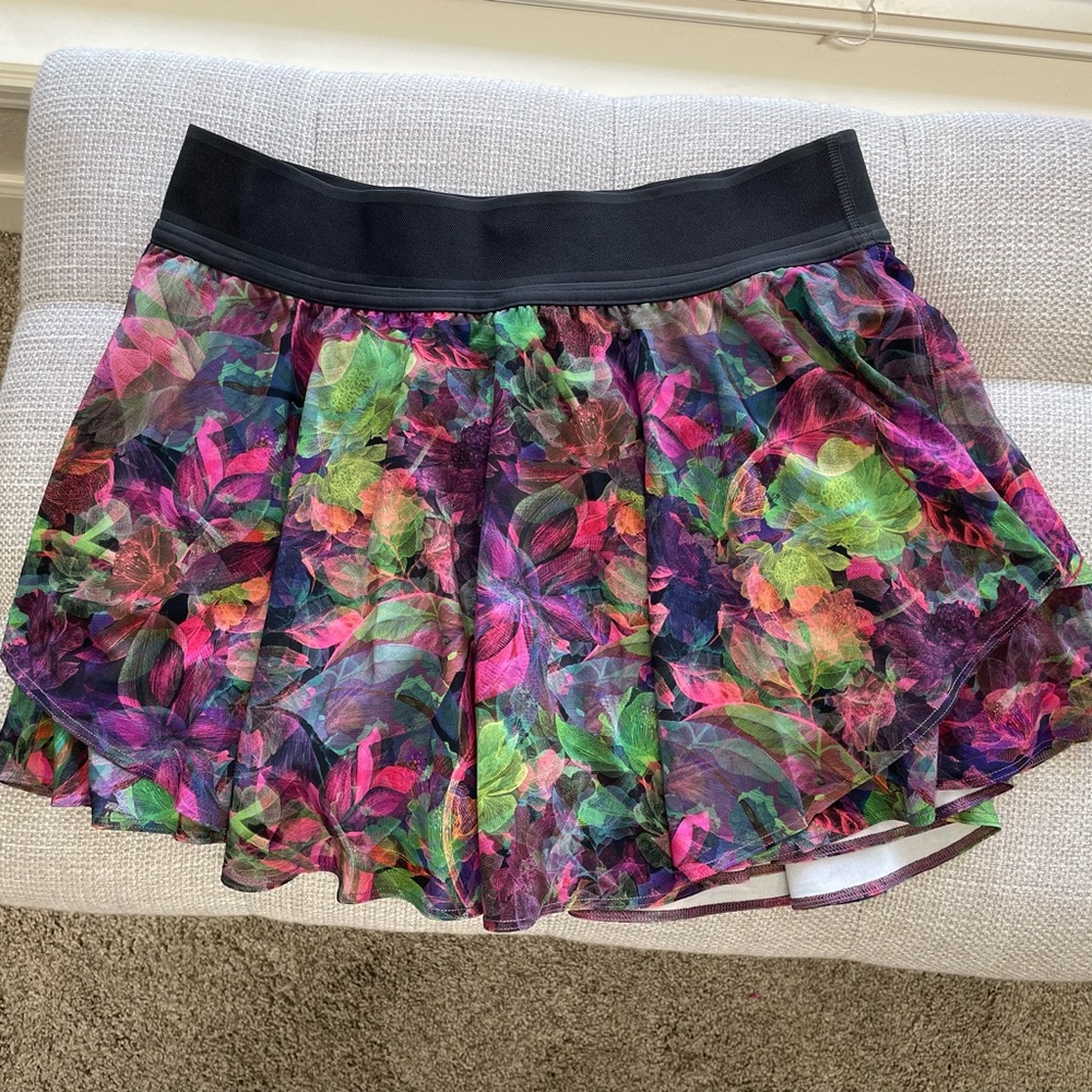 lululemon athletica Floral Multicolor Mesh Skirt - Black Waistband